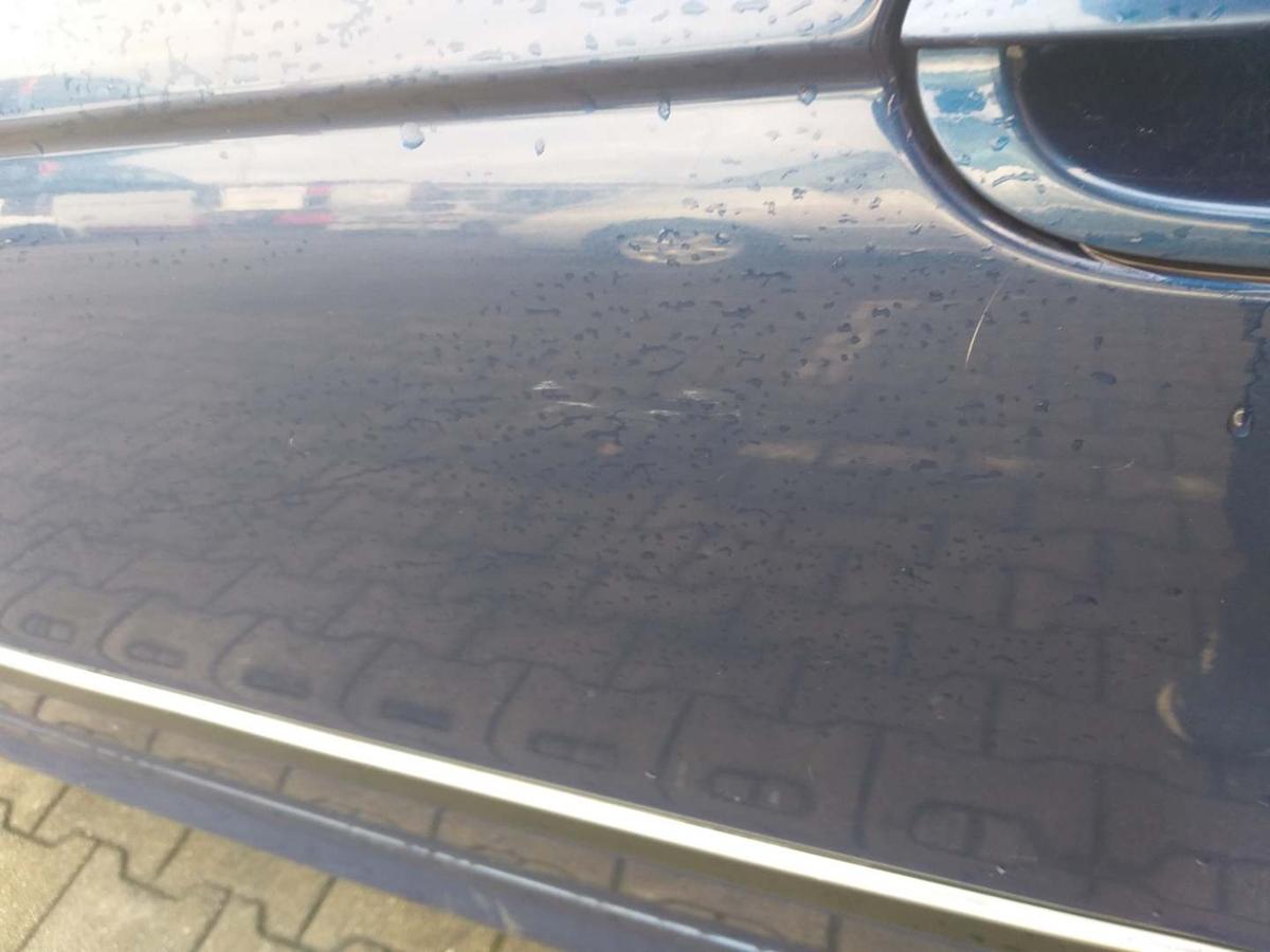 BMW 5er E39 original Tür vorn rechts 276 Avusblau Rohbau Bj.1997